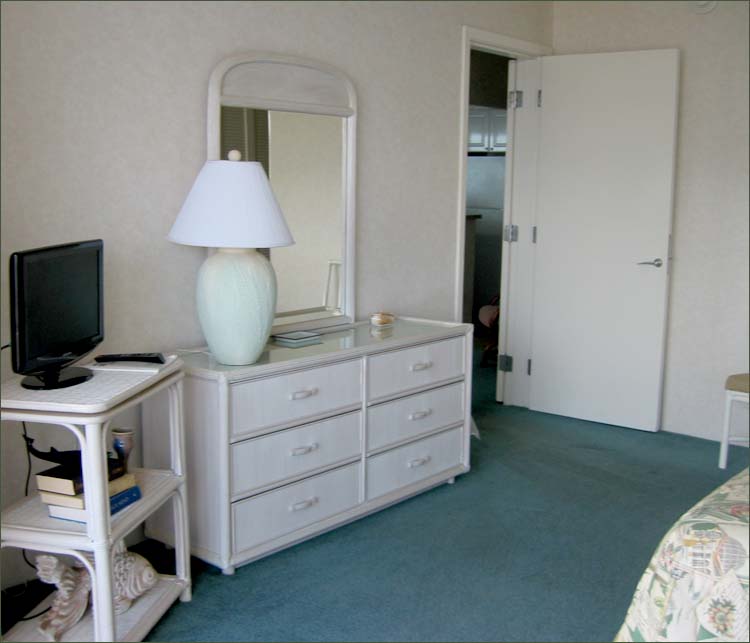 Privately owned vacation rentals beachfront condos at the Whaler in Kaanapali Maui